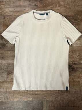 Perry Ellis Men's Stretch Rib-Knit Crew Neck Shirt